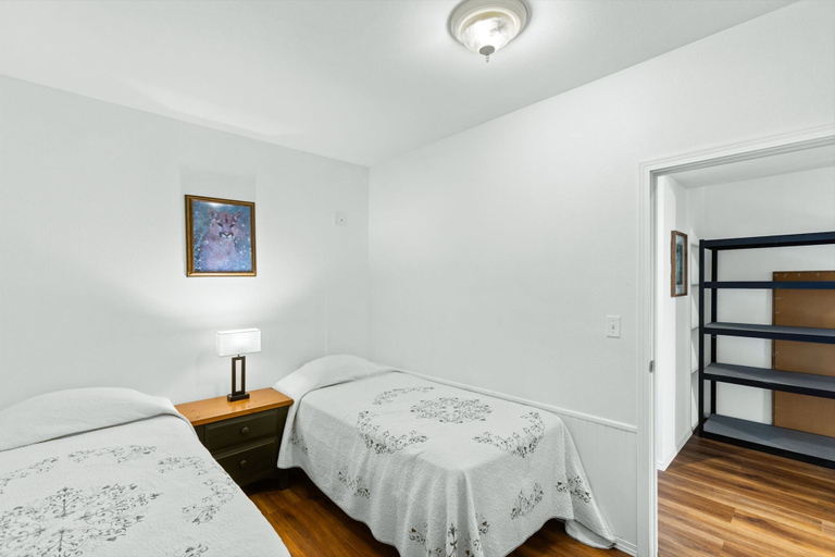 Room 5, Nature s Paradise in Brinnon, Jefferson