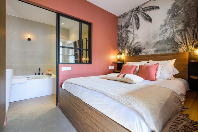 Bedroom 2, Home Sweet Home, Gironde