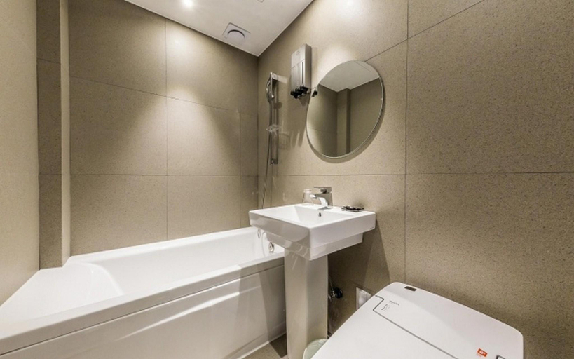Bathroom 4