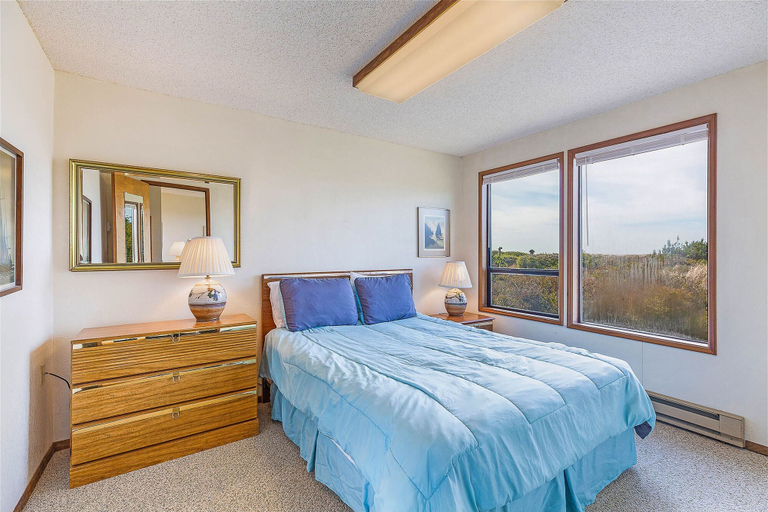 Bedroom 5, Haven House on Copalis Beach Near Ocean Shores, Grays Harbor
