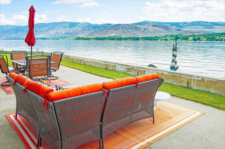 Others 5, Lake Level Chalet in Oroville, Okanogan