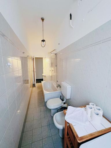 Bathroom 9