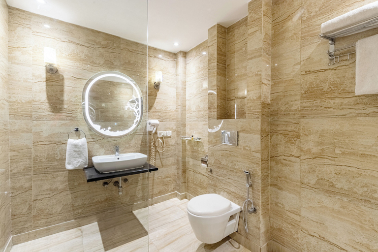 Bathroom 15