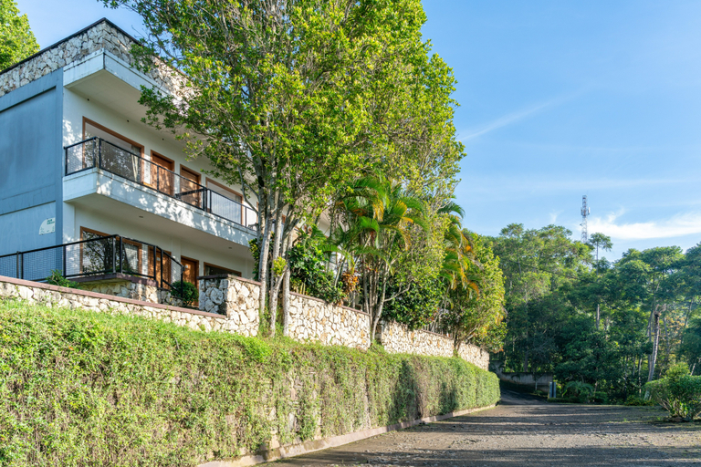 Exterior 16
