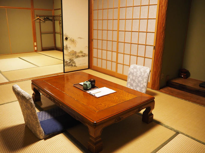 Others 4, Syofuso, Shin'onsen
