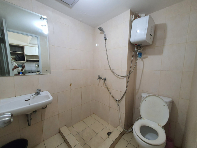 Bathroom 16