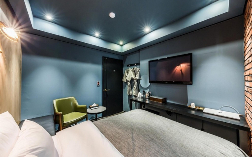 Bedroom 9