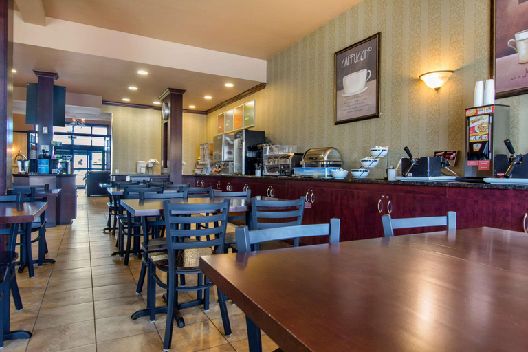 Food & Drinks 5, Comfort Inn & Suites Levis, Les Chutes-de-la-Chaudière