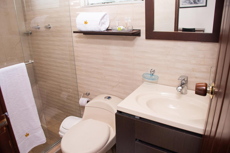 Bathroom 4, Hotel Camoruco, Yopal