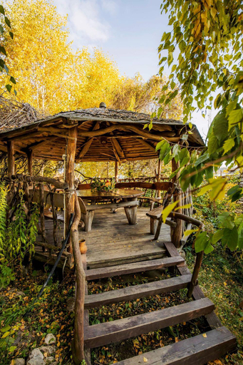 Others 3, Country house Domik v derevne, Letychivs'kyi
