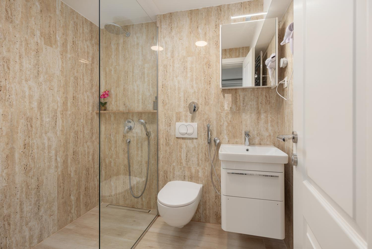 Bathroom 4, Ocea Studio Apartments