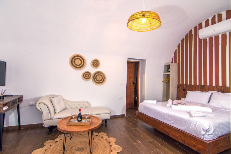 Room 2, Santorini Rooftop Hot Tub Suite w Panoramic Views, South Aegean