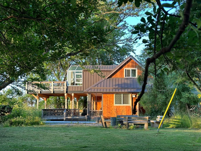 Exterior & Views 2, Hekate's Retreat, Skeena-Queen Charlotte