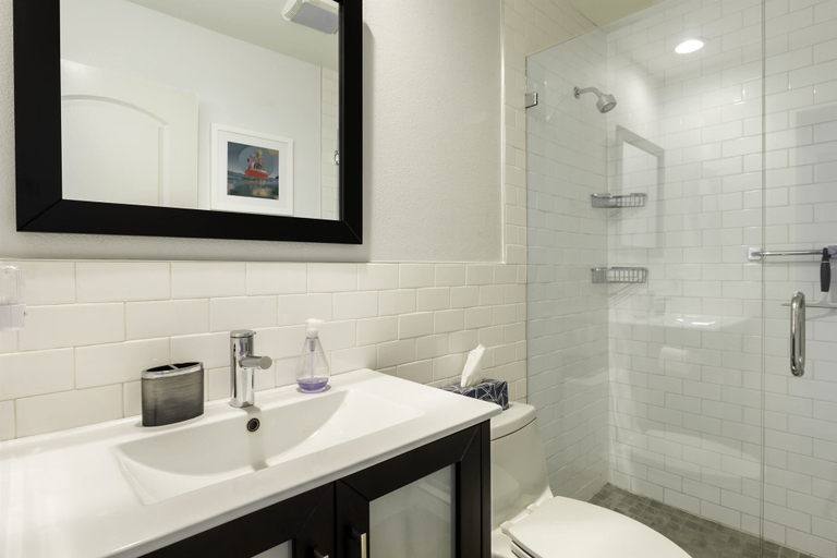 Bathroom 4, Cozy Condo w Heated Pool 1 Hr to Joshua Tree NP, Riverside