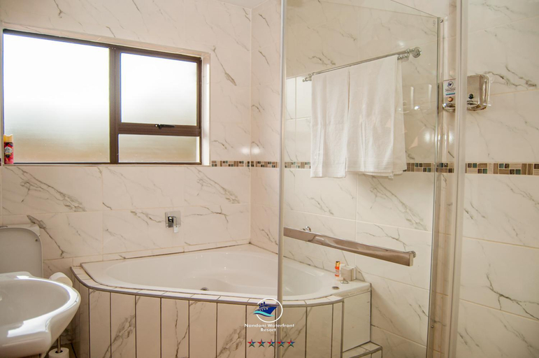 Bathroom 4, Nandoni Waterfront Resort, Vhembe