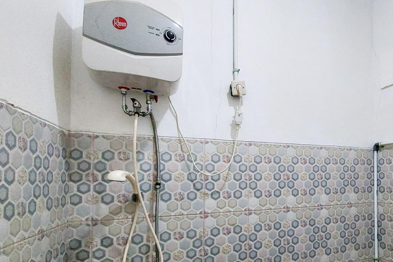 Bathroom 23