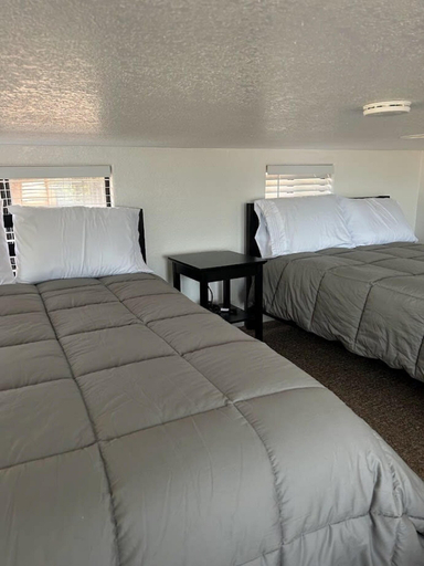Bedroom 3, Oceanview Cabin 20 Private Jacuzzi Large Deck, Del Norte