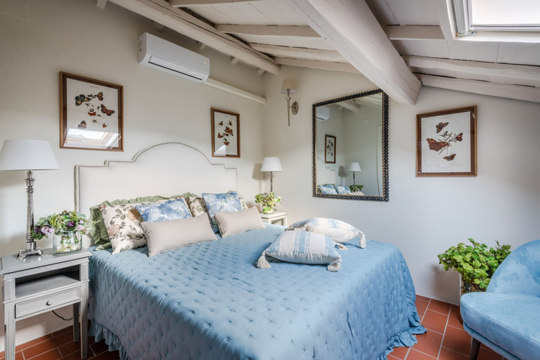 Room 3, Valle del Sole Winery Farmhouse, Lucca