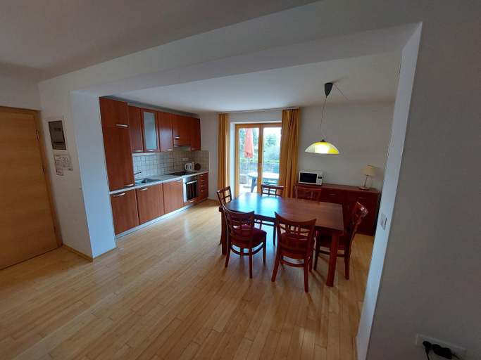 Others 4, Apartmaji Fizine, Piran