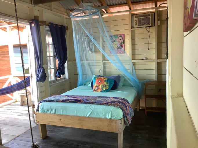 Bedroom 2, Life is Good, Bocas del Toro