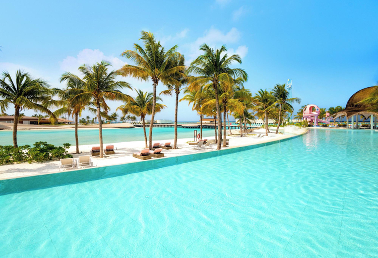 Centara Mirage Lagoon Maldives - Tap to explore photos