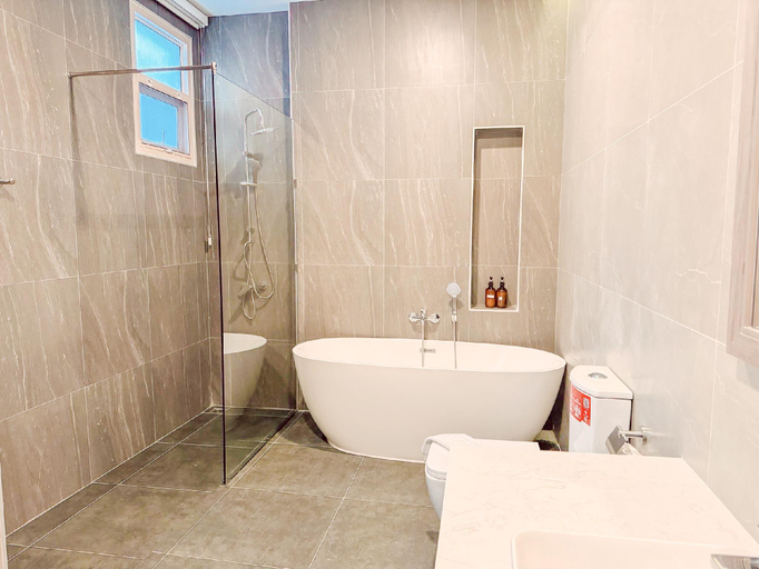 Bathroom 3, JapanTown , Muang Samut Prakan