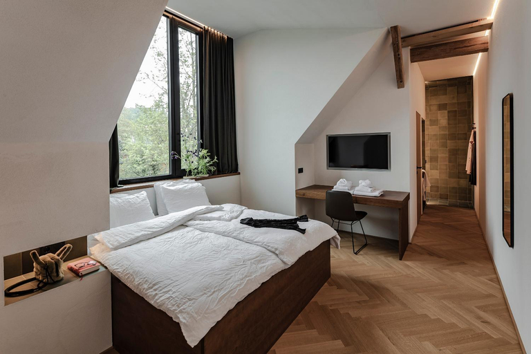 Bedroom 11