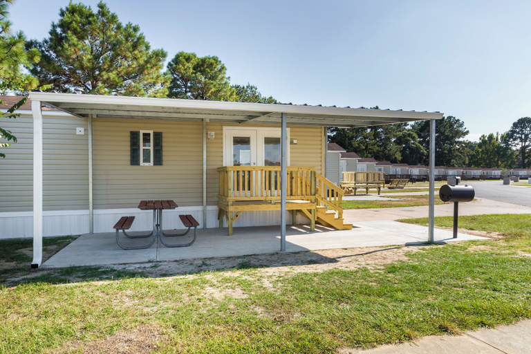 Exterior & Views 2, Red Shoes RV Park, Allen