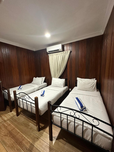 Bedroom 13