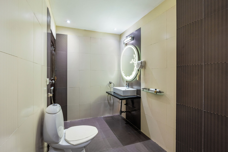 Bathroom 8