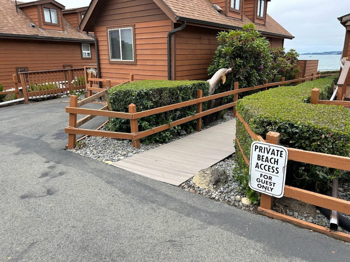 Exterior & Views 2, Oceanview Cabin 20 Private Jacuzzi Large Deck, Del Norte