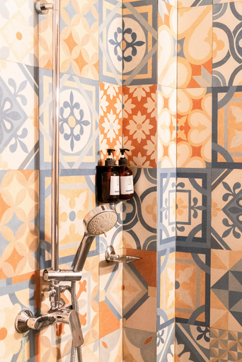 Bathroom 9