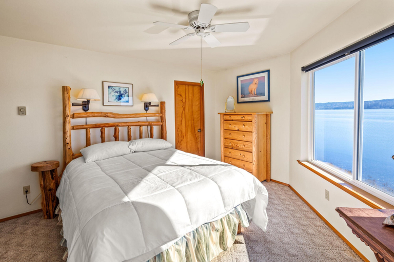 Bedroom 3, Belfair Beach House in Belfair, Mason