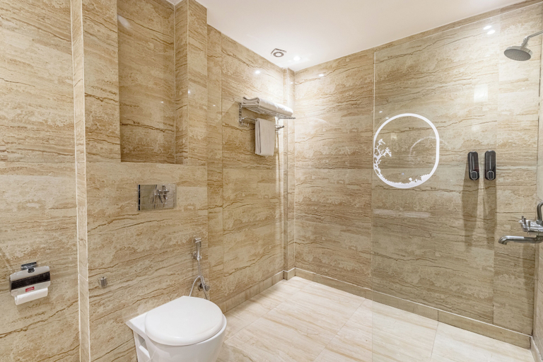 Bathroom 18