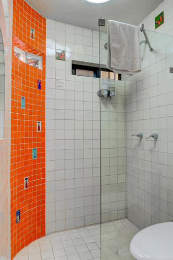 Bathroom 2, Casa de Colores, Guanajuato
