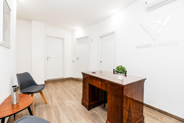 Lobby 4, DM House & Suite, Catania