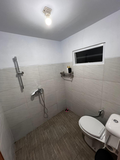 Bathroom 4