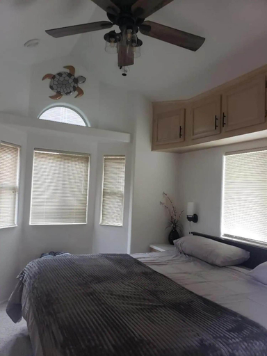 Bedroom 3, Oceanview Cabin 26 w Jacuzzi Striking Views, Del Norte