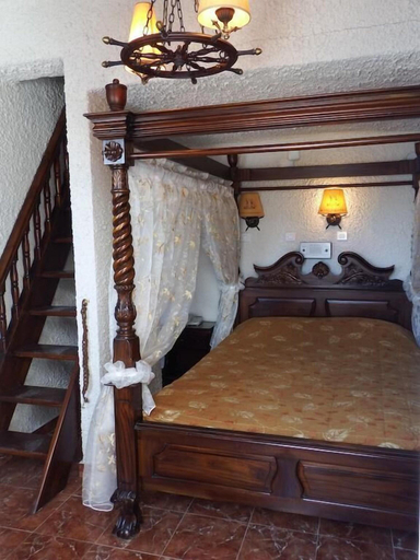 Bedroom 3, Hotel Porto Perissa, South Aegean