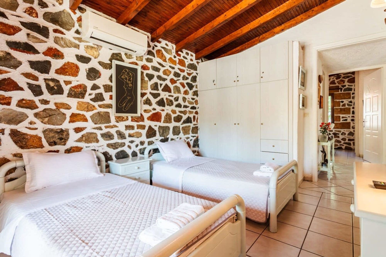 Room 5, Mani s Garden Paradise - Elia Secluded Retreat, Peloponnese