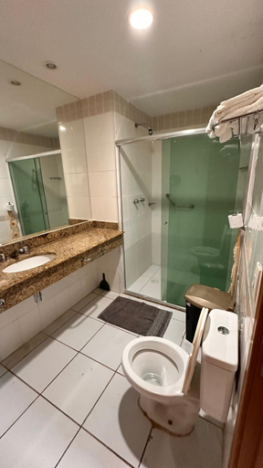 Others 2, Apartamento no tropical executive hotel com varanda, 1 cama de casal e 2 camas de solteiro, Maués