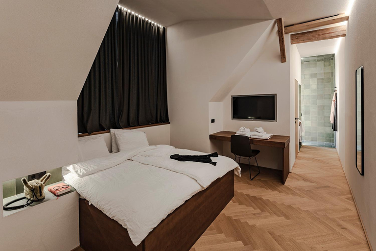 Bedroom 14