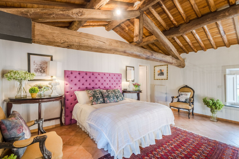 Room 2, La Chiesetta an Antique Church With Pool, Lucca