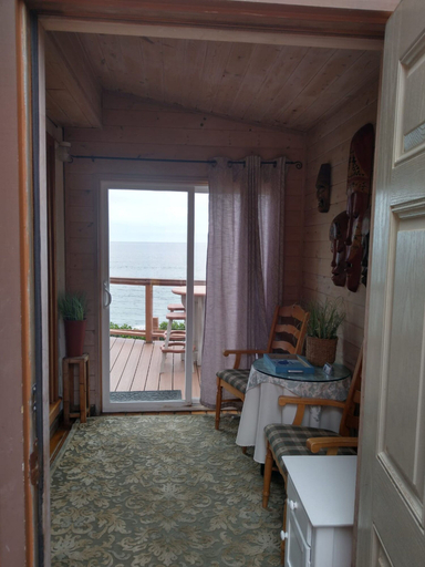 Bedroom 4, Ocean Front Cabin 11 w Jacuzzi Superb Views, Del Norte