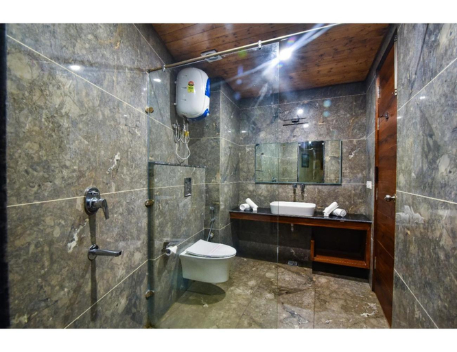 Bathroom 1, The Jade Mountain by Terraa Hotel, Dalhousie, Chamba