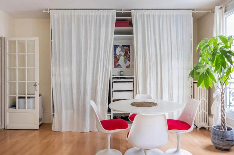 Others 2, Amazing 1 bedroom, 30sec from Arc de Triomphe, Paris