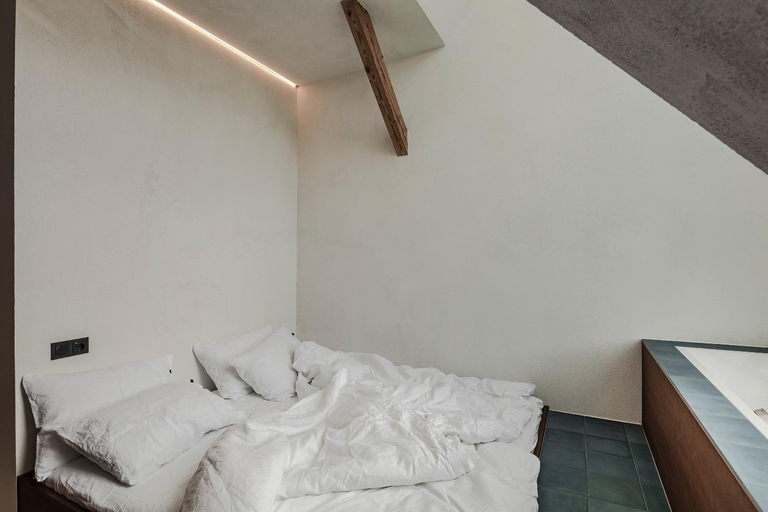 Bedroom 15