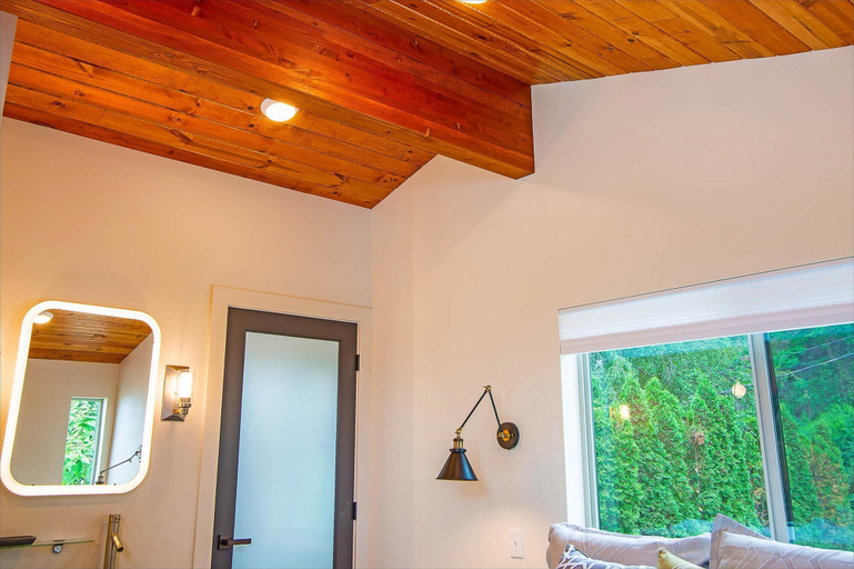 Bedroom 2, Lake Level Chalet in Oroville, Okanogan
