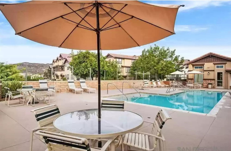 Room 4, Pool and Gym Access Luxury Condo, San Diego