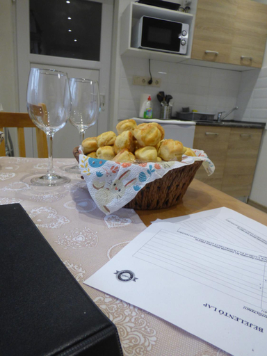 Food & Drinks 4, Pogacsas Apartman, Tokaji
